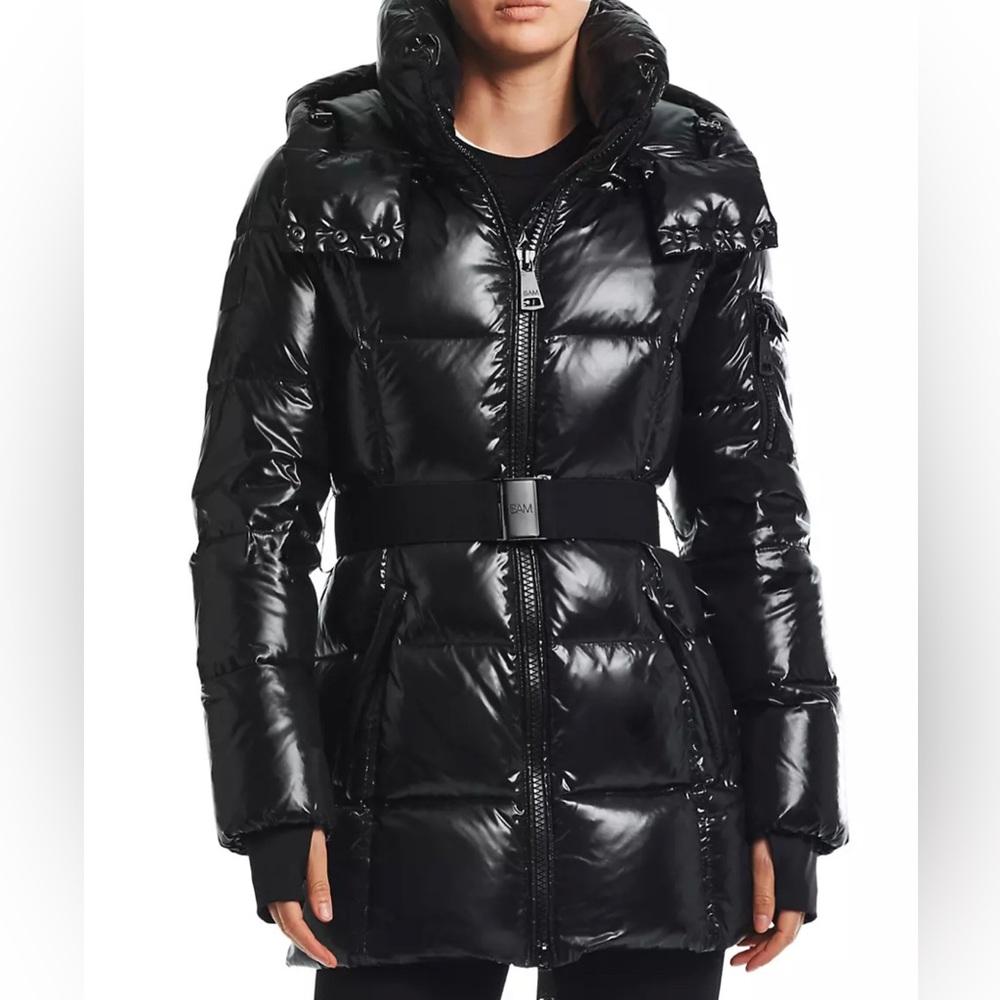 The Soho mid-length puffer jacket from Sam features a high-gloss finish.